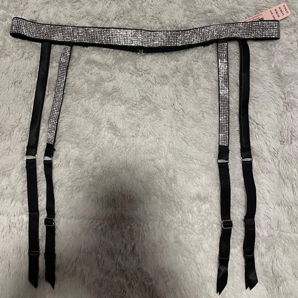 🖤💎NWT Victoria’s Secret Very Sexy Bling Garter Belt
